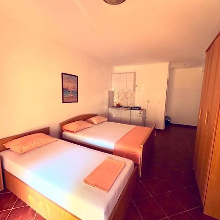 Guesthouse Mb Knezevic Budva Exterior photo