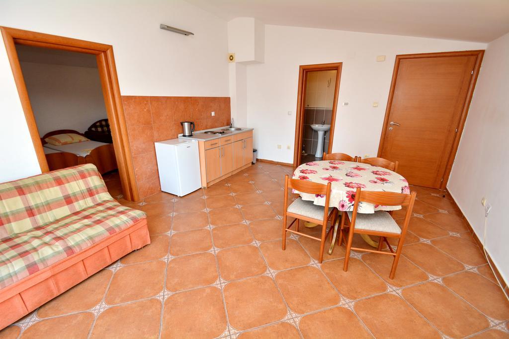 Guesthouse Mb Knezevic Budva Exterior photo
